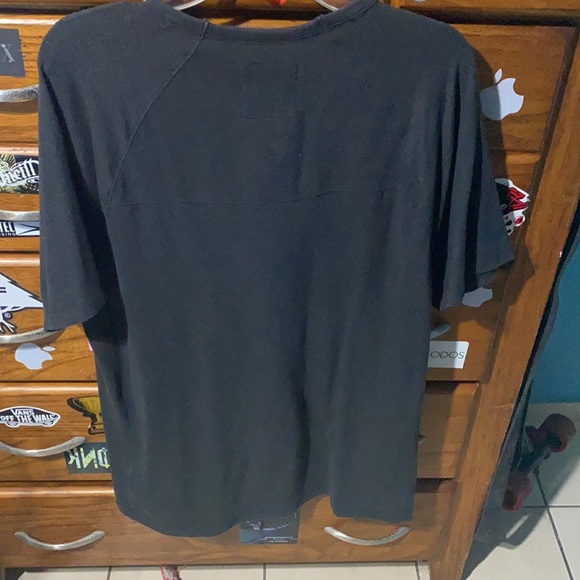 Barely used Abercrombie Tshirt size Xl - Picture 4 of 4